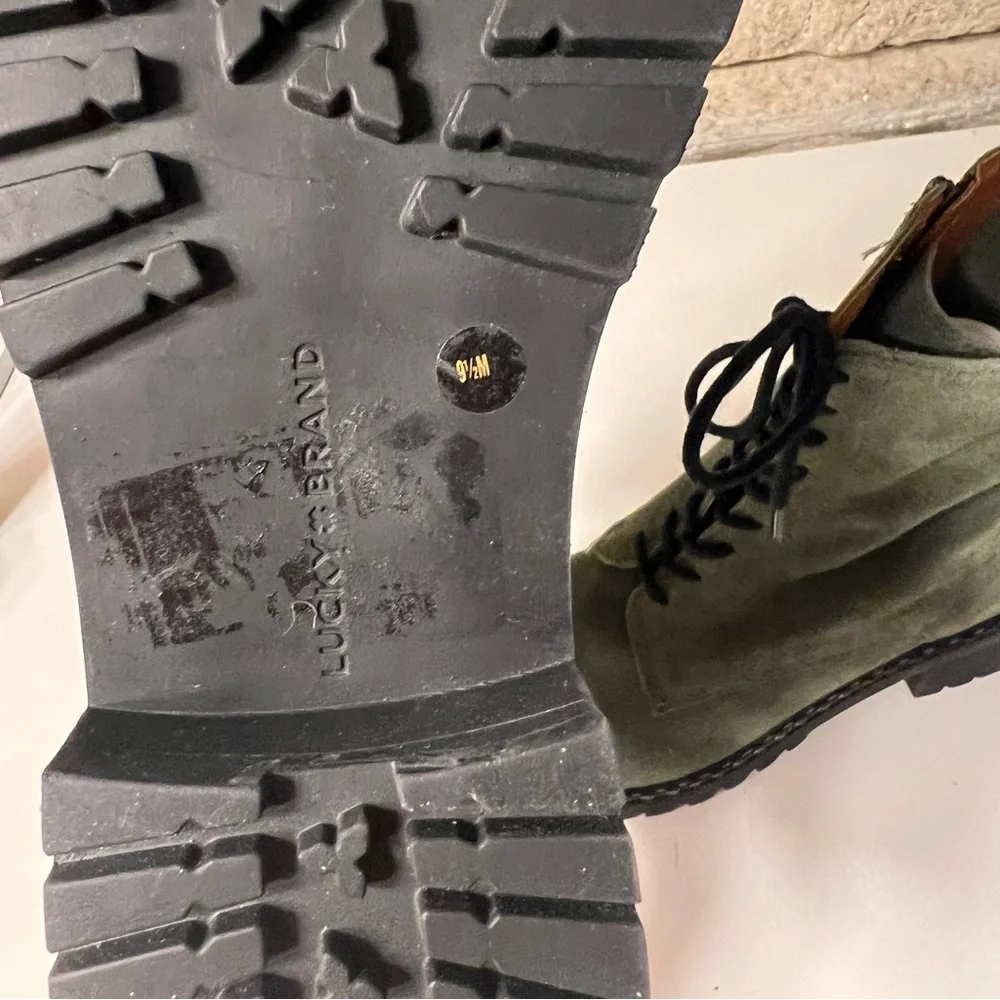 Lucky Brand Women's Olive Green Boots. - Picture 12 of 12